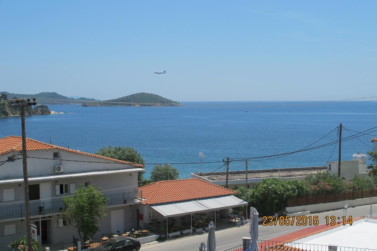 Hotel Rea Megali Ammos  Exterior photo
